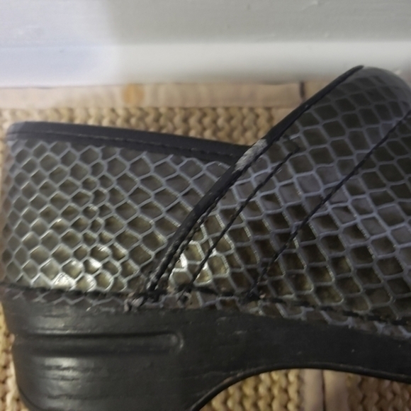 DANSKO Pro XP Snake Skin Print Leather Clogs - Picture 7 of 11